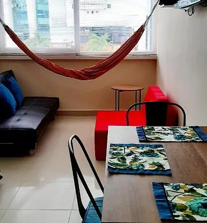 Apto Nacaela-bocagrande Cerca A La Playa Apartamento